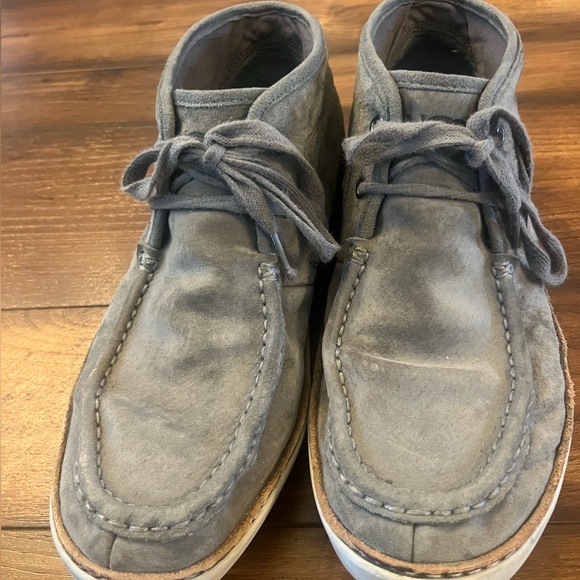 Vintage Ugg’s - Picture 2 of 8